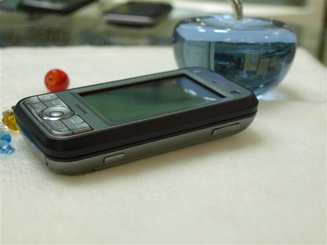 东芝 G900手机图片