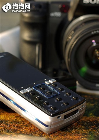 索尼爱立信 K858c手机图片