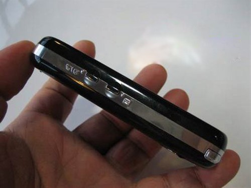 点击查看下一张O2 Xda Atom Life手机图片