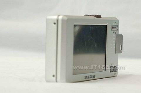 点击查看下一张三星 蓝调 L74 Wide数码相机图片