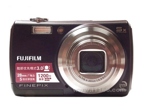 点击查看下一张富士 FinePix F100 fd数码相机图片