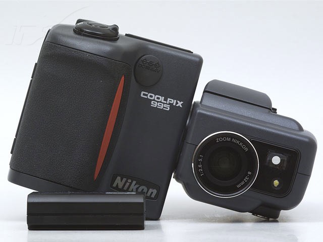 点击查看下一张尼康 CoolPix 995数码相机图片