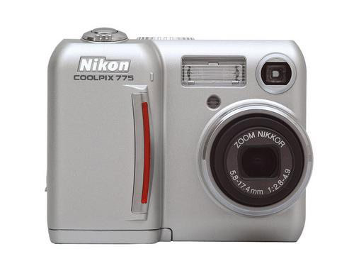 点击查看下一张尼康 CoolPix 775数码相机图片
