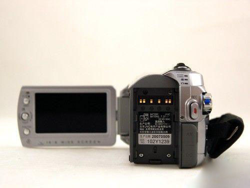 点击查看下一张JVC GZ-MG130AC数码摄像机图片