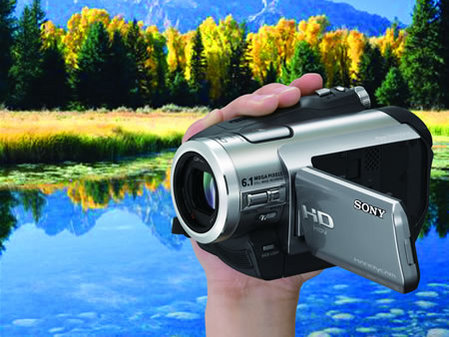 点击查看下一张SONY HDR-UX5E数码摄像机图片