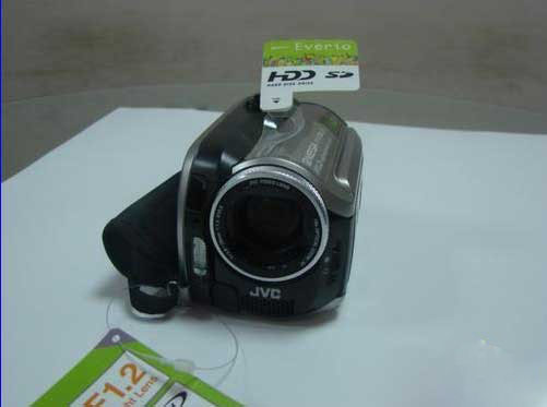 点击查看下一张JVC GZ-MG275AC数码摄像机图片
