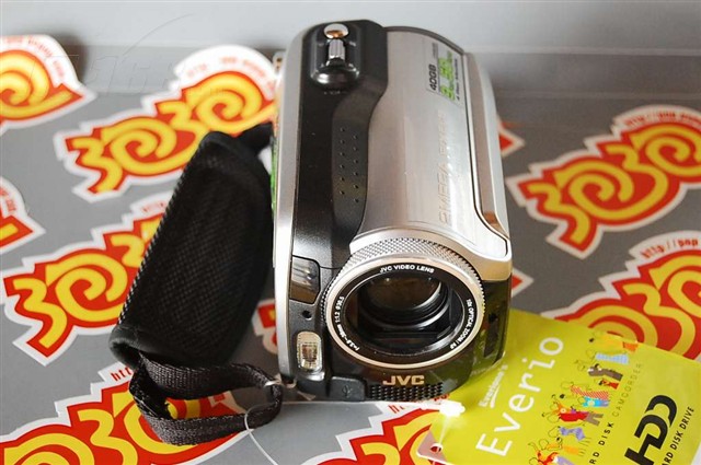 点击查看下一张JVC GZ-MG275AC数码摄像机图片
