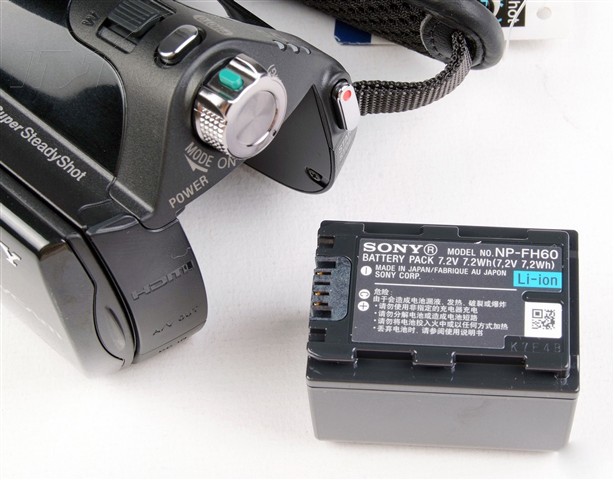 点击查看下一张SONY HDR-CX7E数码摄像机图片