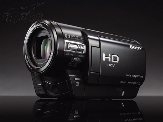 点击查看下一张SONY HDR-HC9E数码摄像机图片