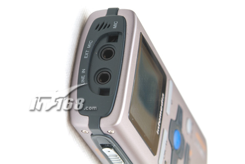 点击查看下一张LOTOO L-200(512M)数码录音笔图片