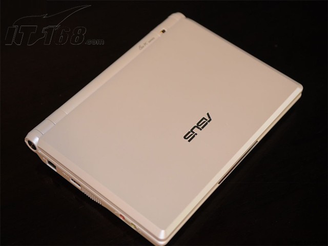 点击查看下一张华硕 EeePC 900 20G上网本图片