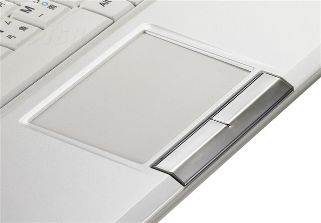点击查看下一张华硕 EeePC 900 20G上网本图片