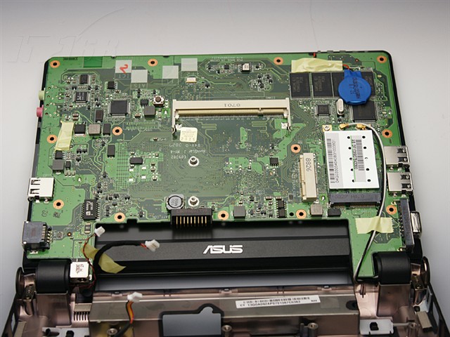 点击查看下一张华硕 EeePC 900 20G上网本图片