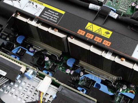 DELL PowerEdge 2950(Xeon E5320/1GB/146GB)服务器图片