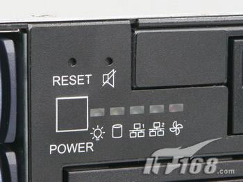 方正 圆明 MR200 2100(Xeon 2.8GHz*2/512MB*2/73GB*3/HS)服务器图片