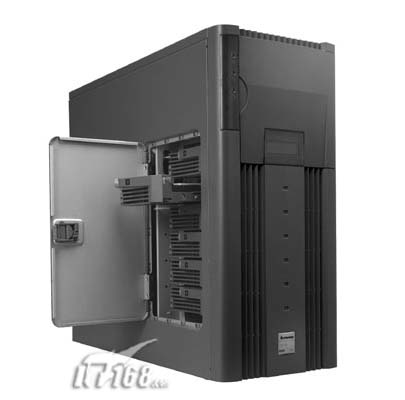 点击查看下一张联想 万全 T168(S3.0GIV4 512/3*80SR4)服务器图片