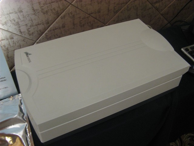 点击查看下一张Microtek ScanMaker 1000XL扫描仪图片