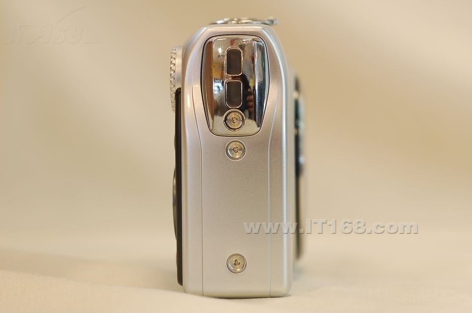 富士finepix f47 fd数码相机产品图片3