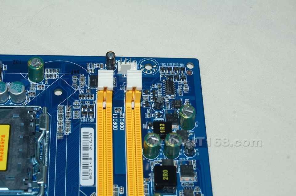 技嘉945gcm-s2c主板产品图片17