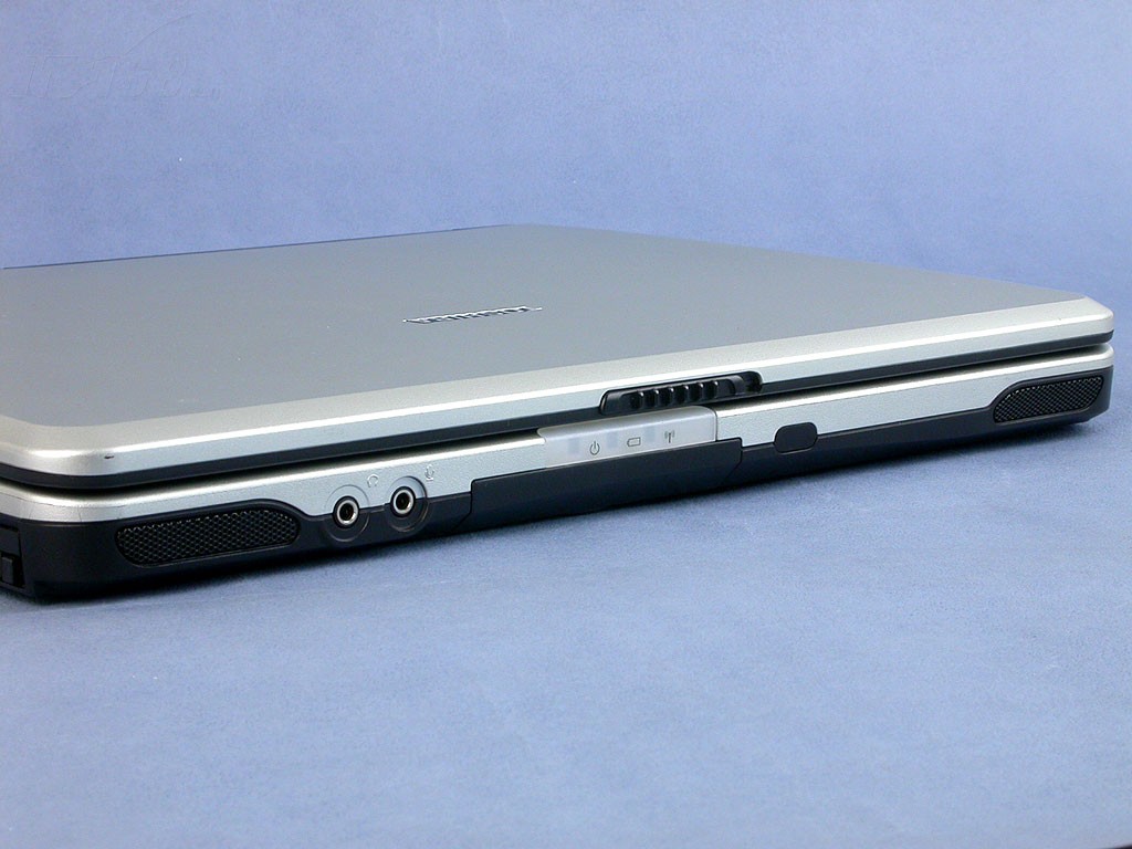 东芝satellite m19 psm21q-003002笔记本产品图片20