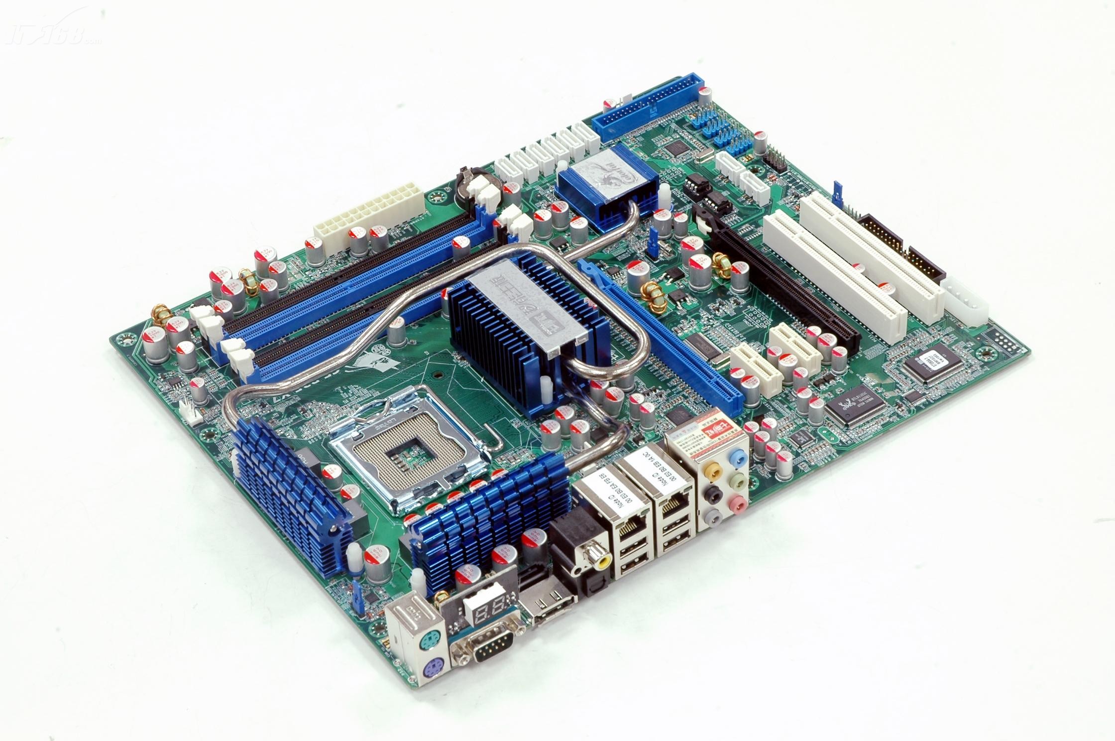 965酷睿主板报699七彩虹智能大军强势杀到