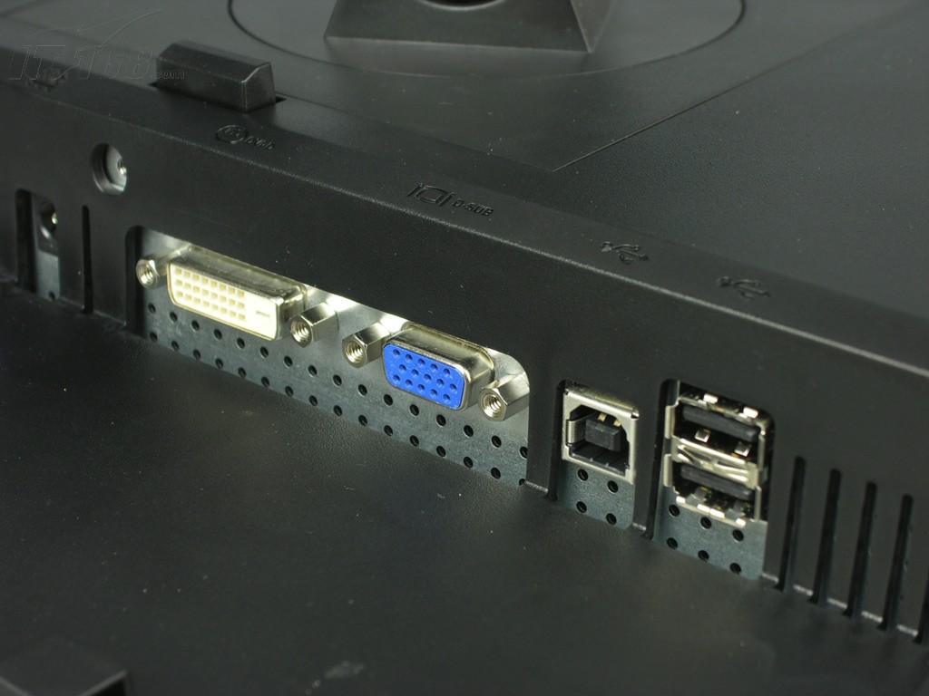 戴尔2209wa整体外观图图片1