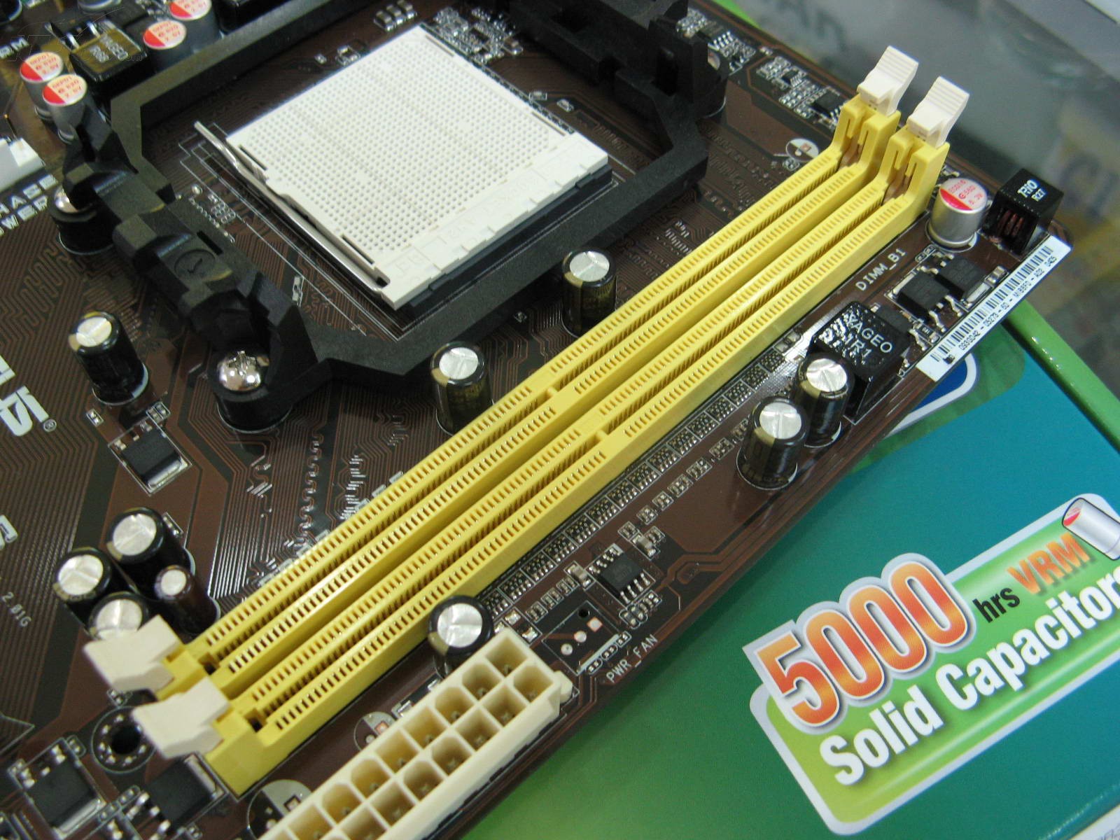 华硕m2n68 plus主板产品图片3