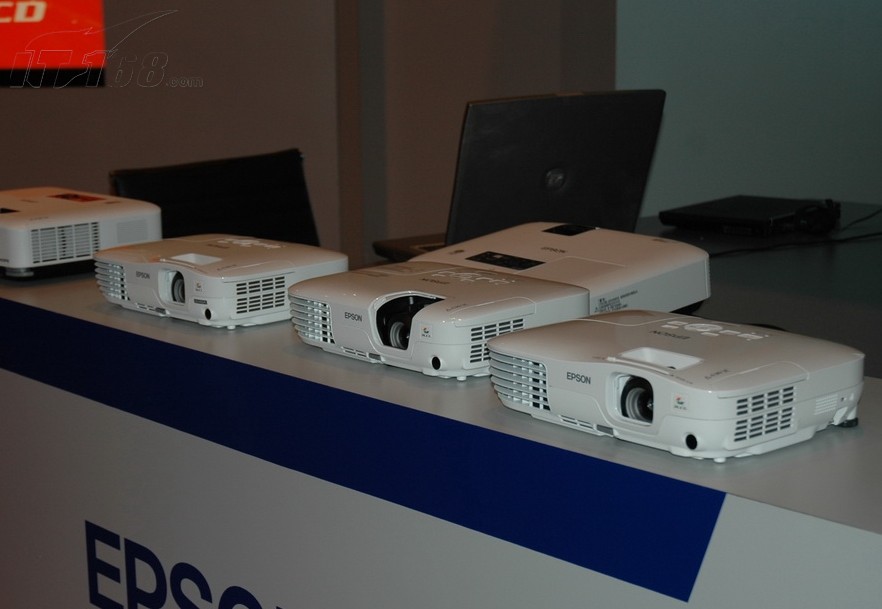 爱普生eb-s7投影机产品图片2