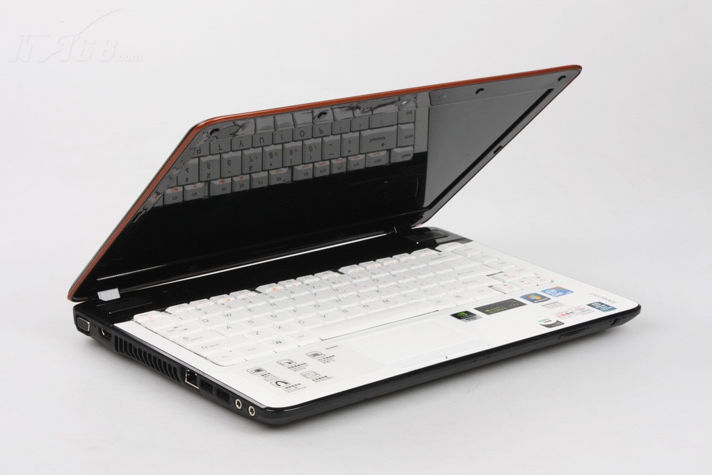 联想ideapad y460a(i3 370m/2g/500g)(白).