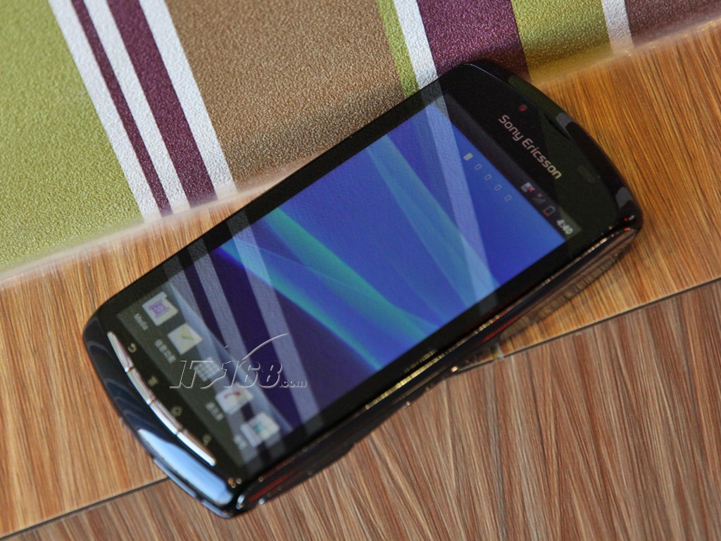 索尼爱立信xperia play z1i美图图片4