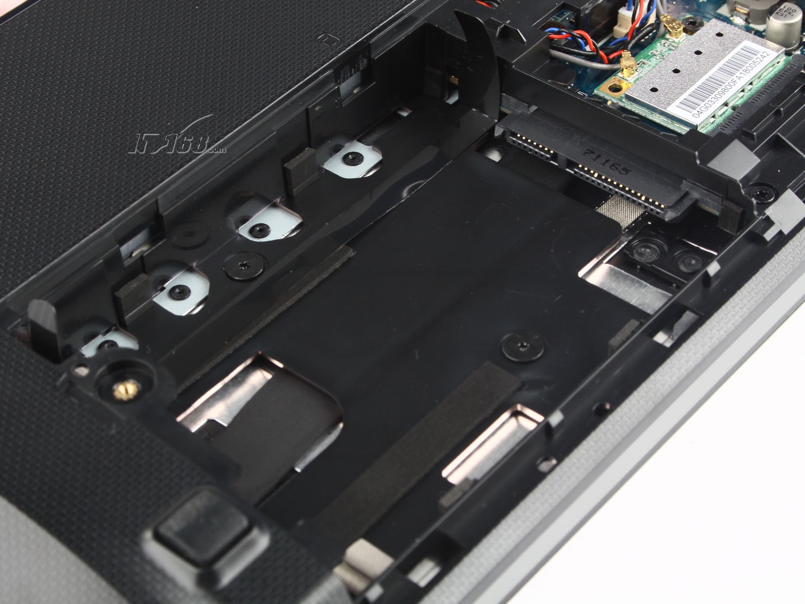 华硕k43e342tk-sl(4gb/320gb)硬盘仓图片