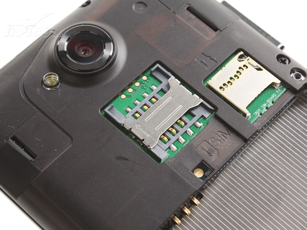 天语大黄蜂 w806 3g手机wcdma/gsm扩展卡槽图片