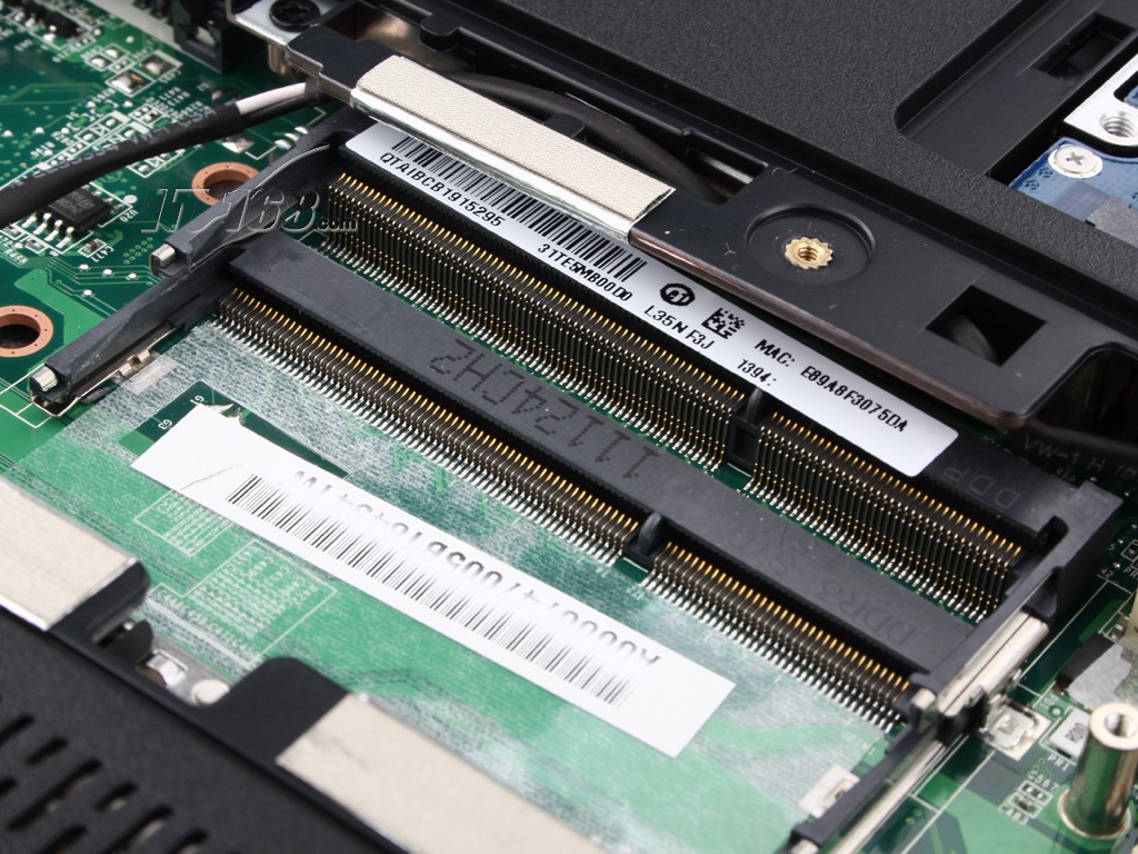 东芝c805-s55r(野玫红)拆机图片3