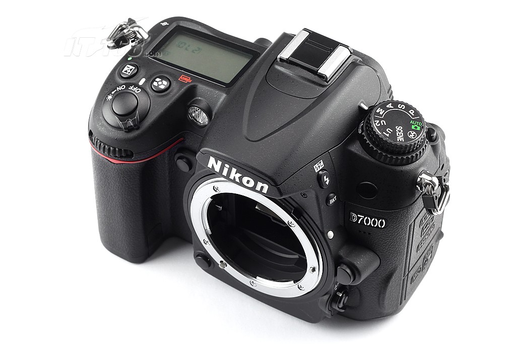 尼康d7000套机(18-105mm vr)全部图片7