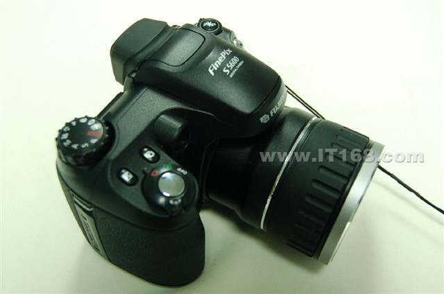 富士finepix s5600数码相机产品图片5(5/111)