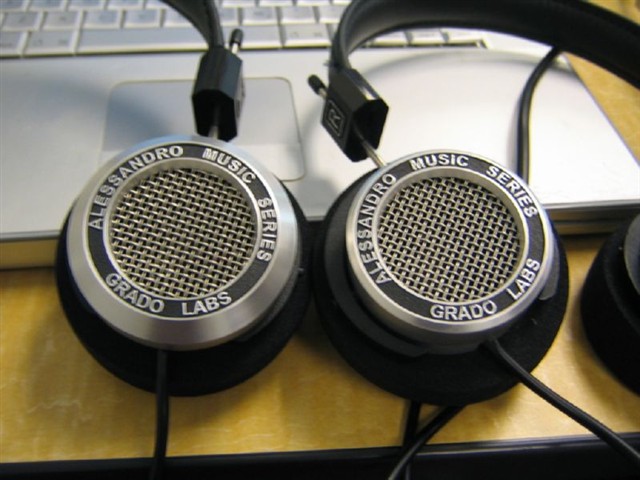 爱丽丝m2耳机产品图片2