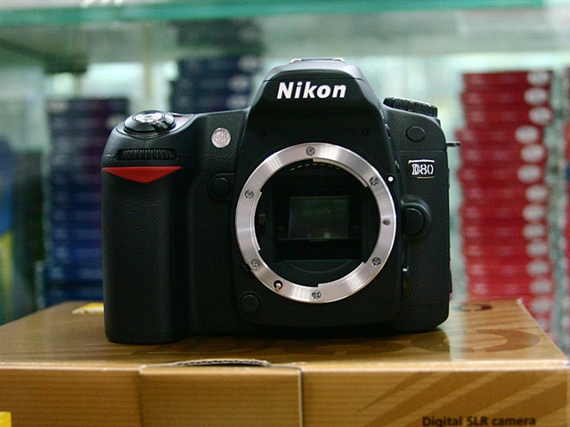 尼康d80