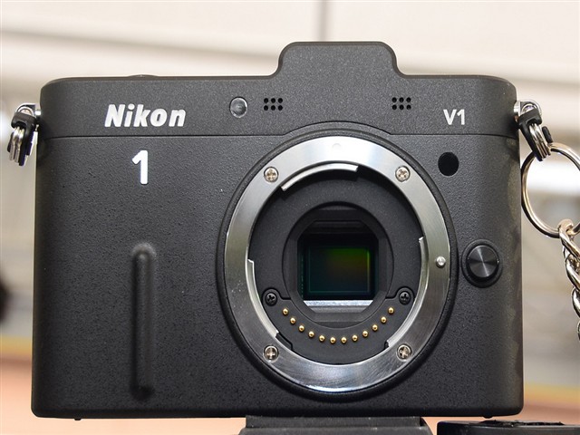 尼康v1套机(10mm)数码相机产品图片6