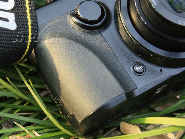 尼康p7100 数码相机 黑色.