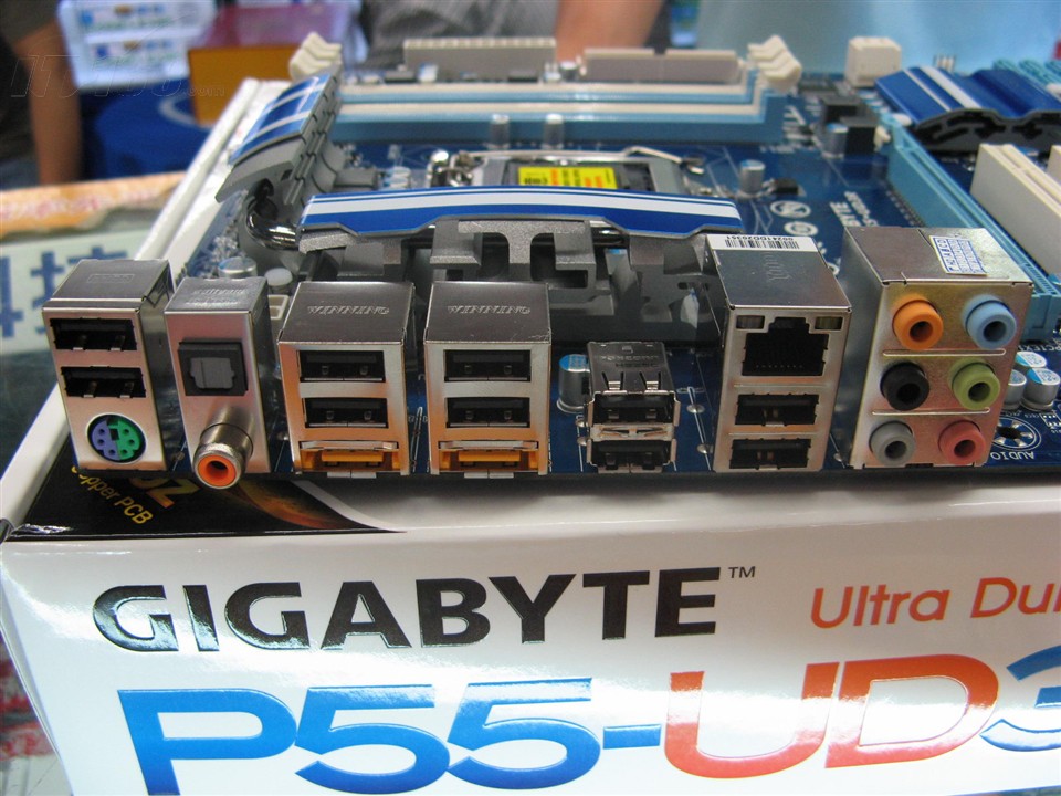 技嘉ga-p55-ud3r图片_it168触屏版>