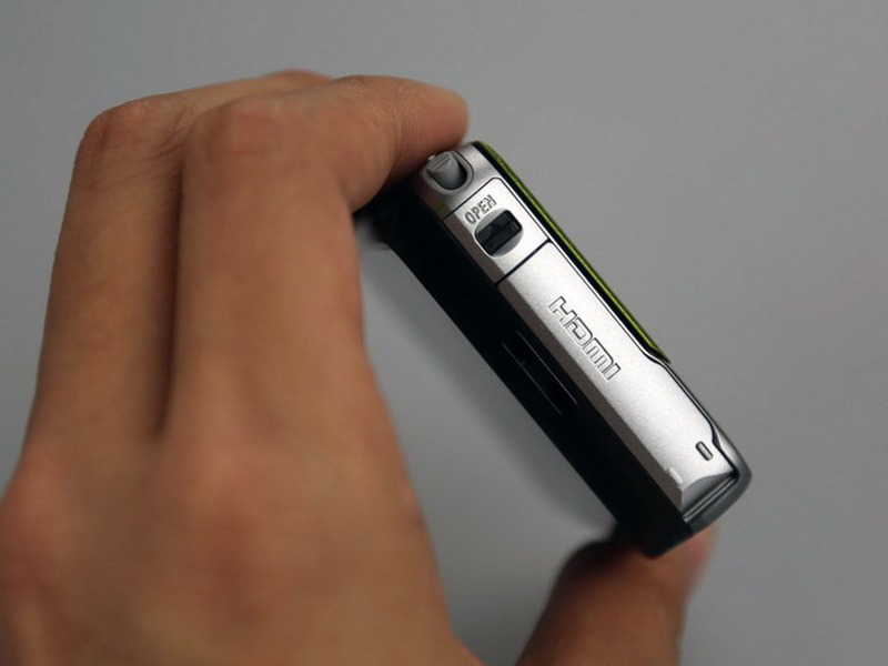 索尼tx20 数码相机 黑色(1620万像素 3英寸液晶屏 4倍光学变焦 25mm