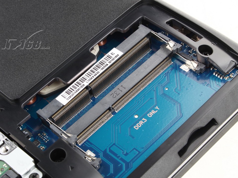 三星300e4c-u07图片_it168触屏版>